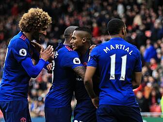 Man United win as Valdes error...